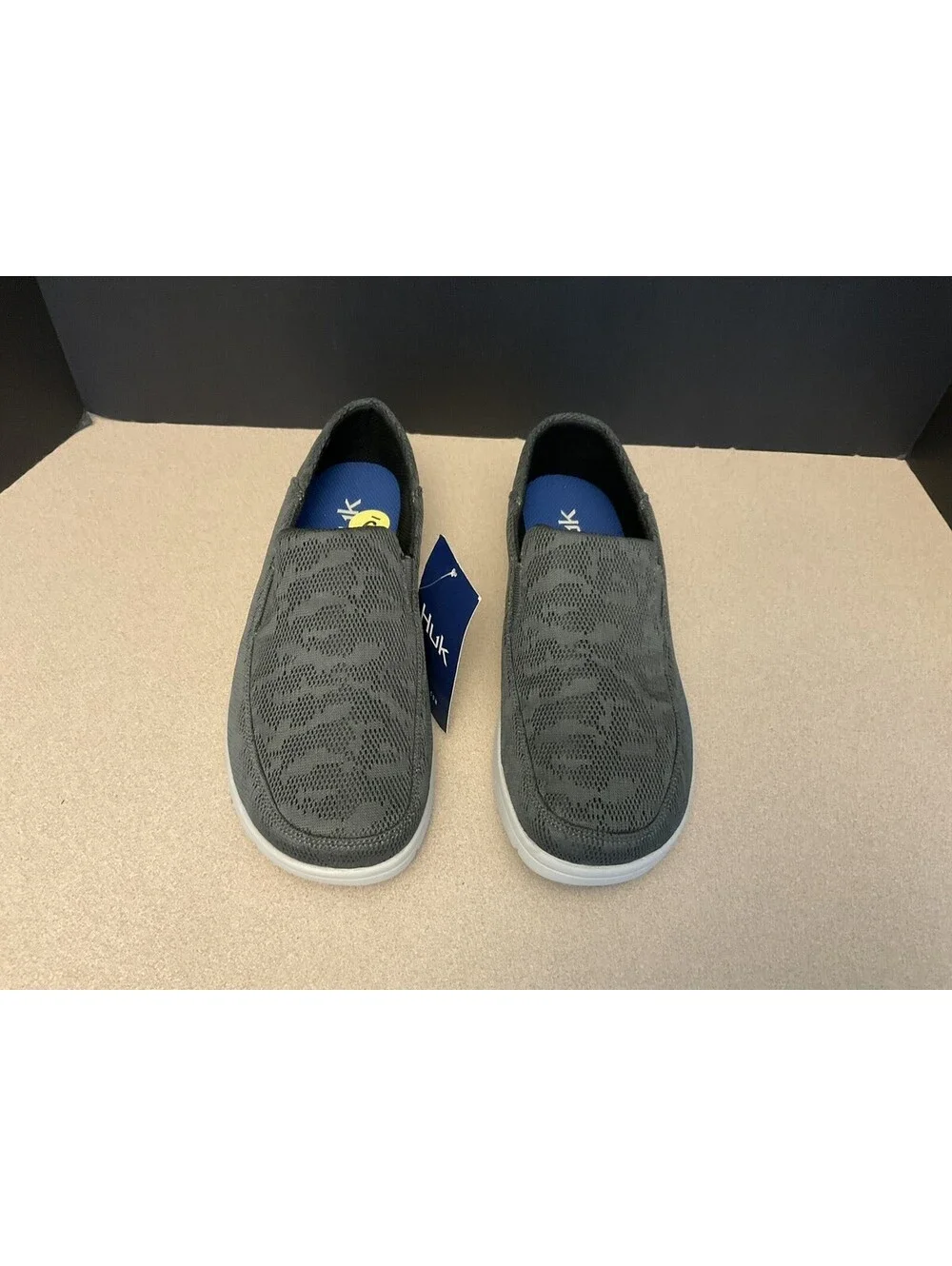 New! Mens HUK Performance Brewster Grey Slip On Causal Shoes. Size 9. Nice!!!